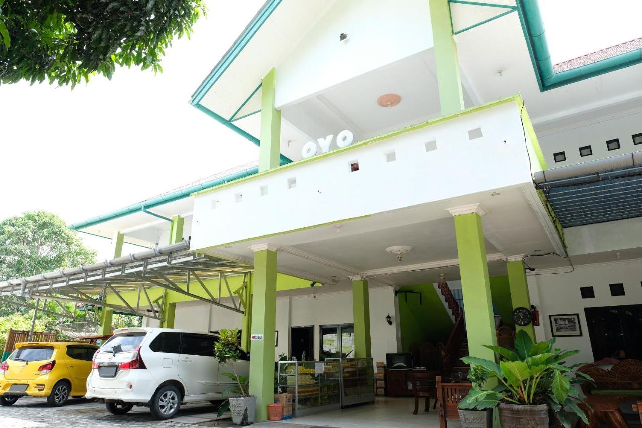 Oyo 2186 Esbe Hotel Syariah Tanjung Pandan Buitenkant foto