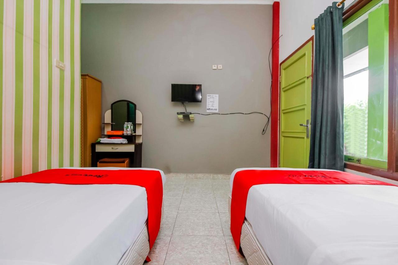 Oyo 2186 Esbe Hotel Syariah Tanjung Pandan Buitenkant foto