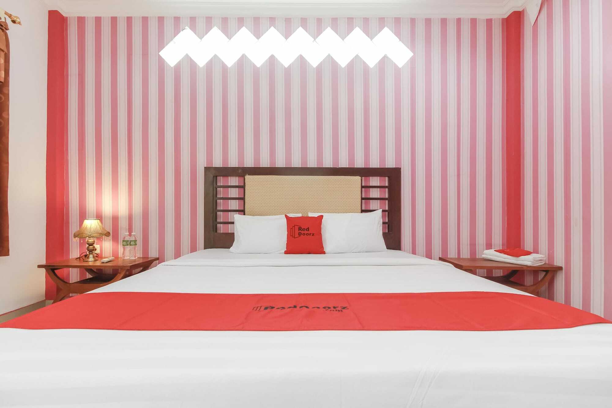 Oyo 2186 Esbe Hotel Syariah Tanjung Pandan Buitenkant foto