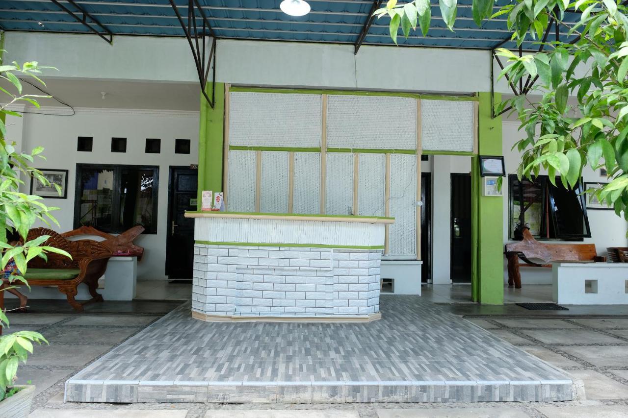 Oyo 2186 Esbe Hotel Syariah Tanjung Pandan Buitenkant foto
