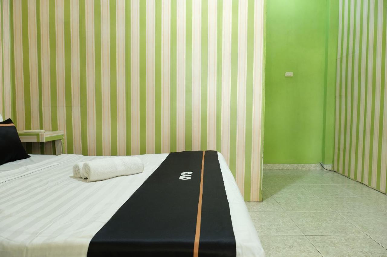 Oyo 2186 Esbe Hotel Syariah Tanjung Pandan Buitenkant foto
