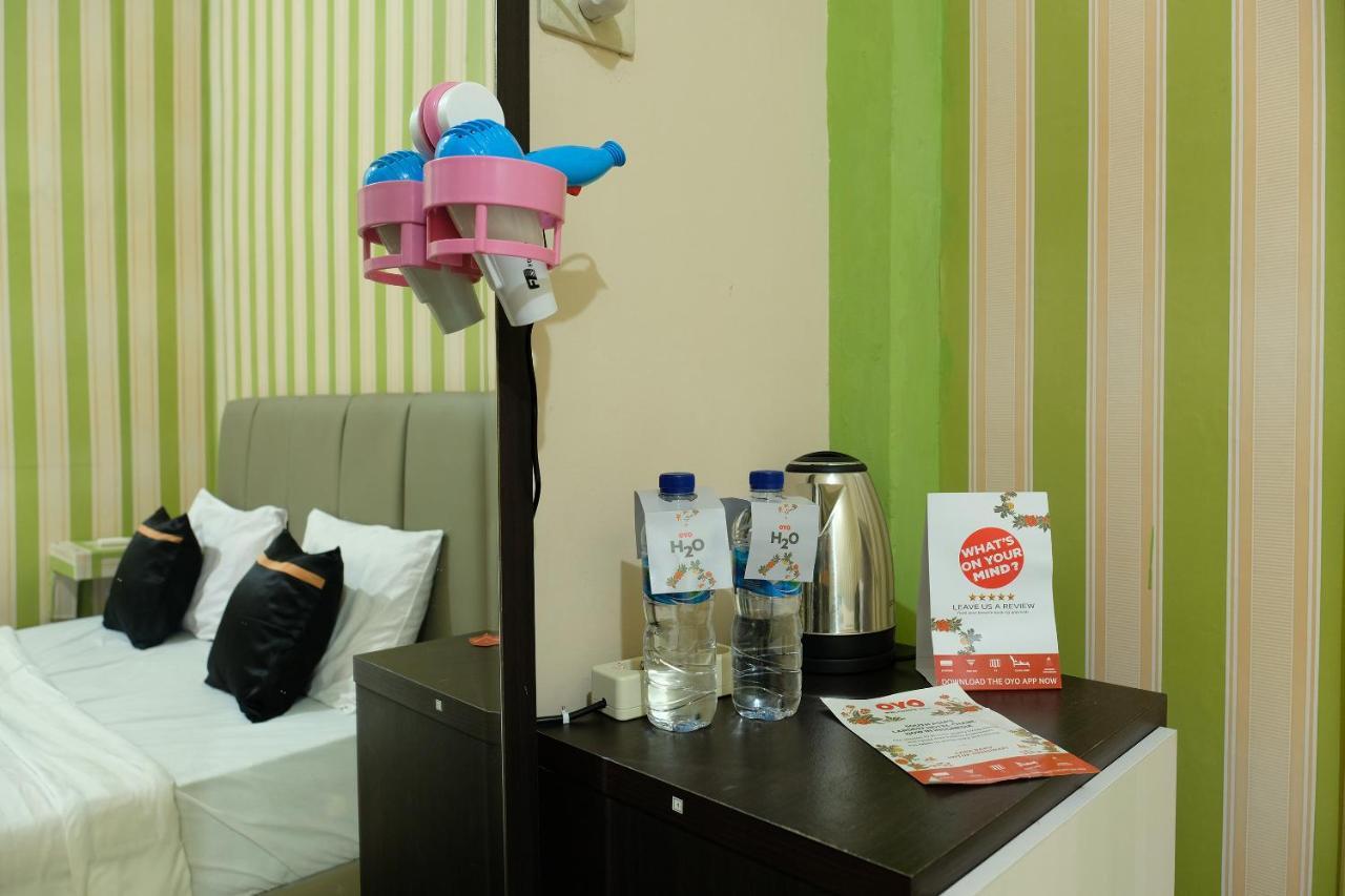 Oyo 2186 Esbe Hotel Syariah Tanjung Pandan Buitenkant foto