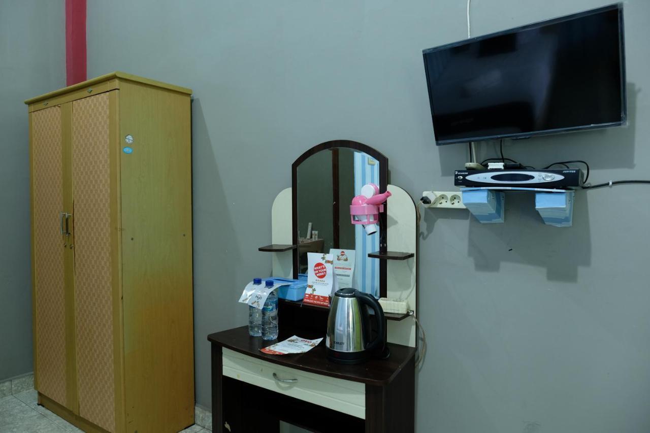 Oyo 2186 Esbe Hotel Syariah Tanjung Pandan Buitenkant foto