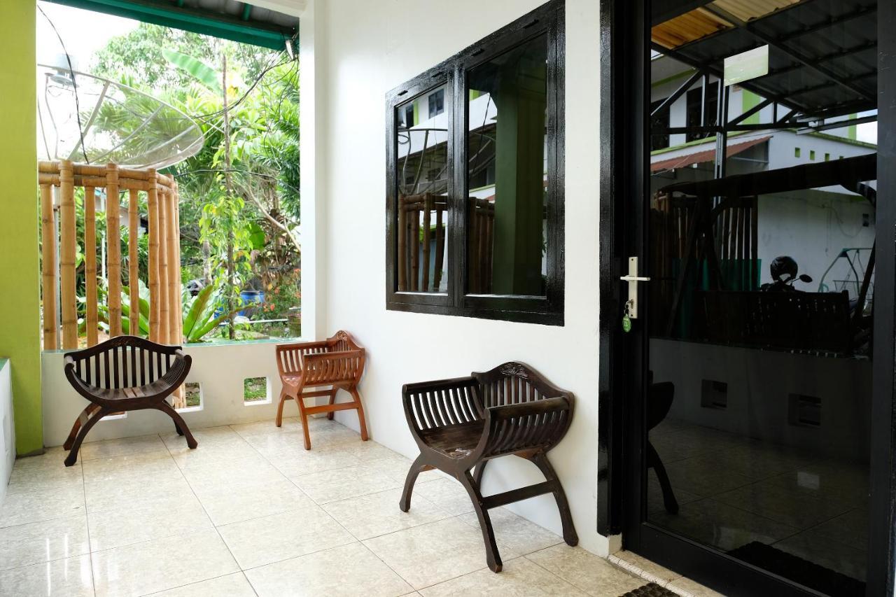 Oyo 2186 Esbe Hotel Syariah Tanjung Pandan Buitenkant foto